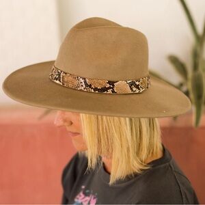 Tan Felt Hat with Snake Skin Band